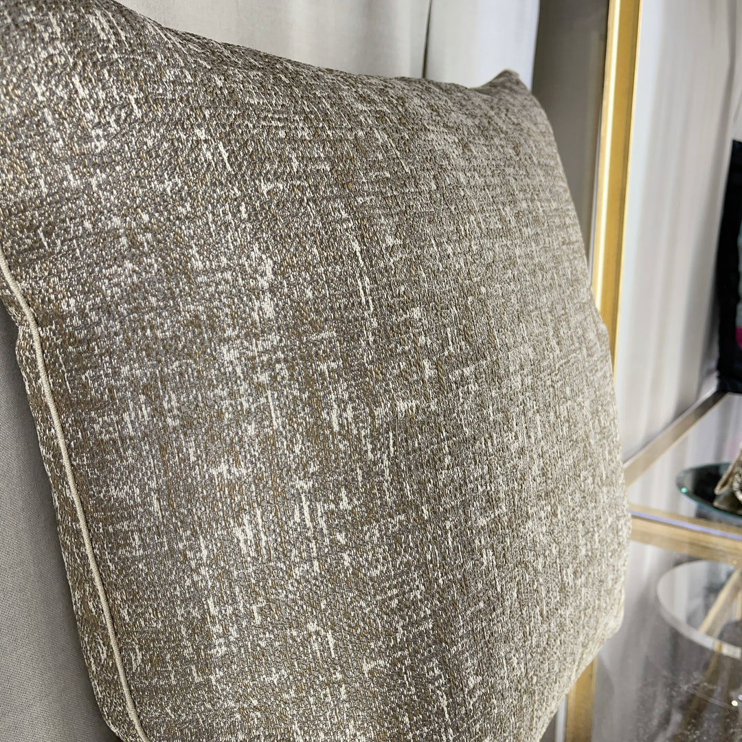 Shimmer-effect cushion 50×50 – Dark natural
