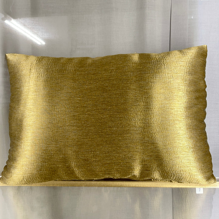 Shiny cushion 40×60 – Gold
