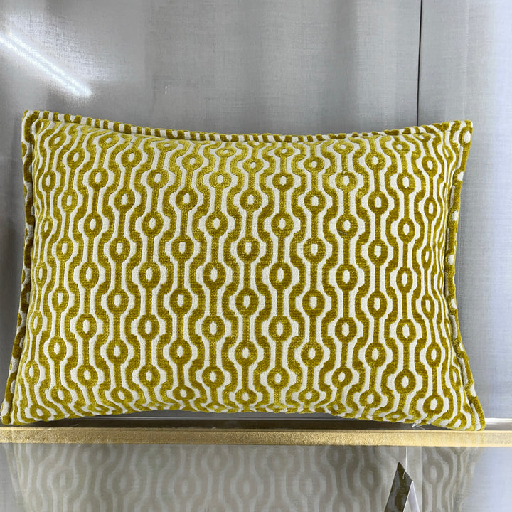 Dekokissen mit königlichem Motiv 50×30 – Gold