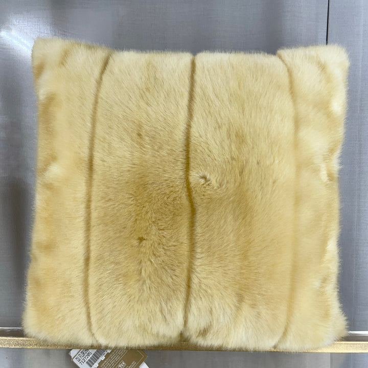 Cuscino in ecopelliccia con ricami floreali 42×42