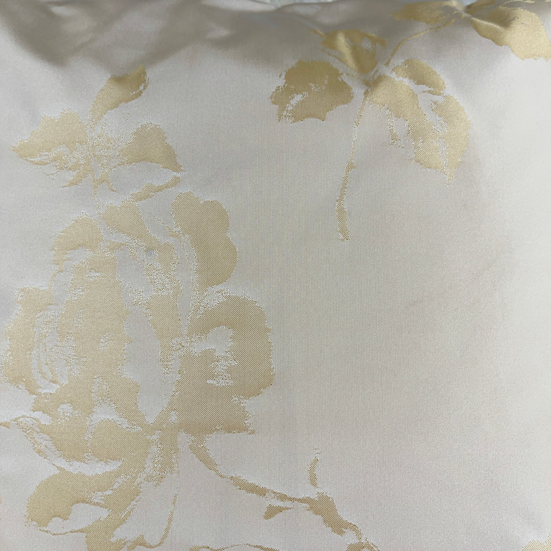 Cuscino in ecopelliccia con ricami floreali 42×42