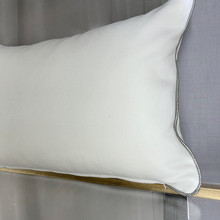 Cuscino con cordone argento 40×60 – Bianco