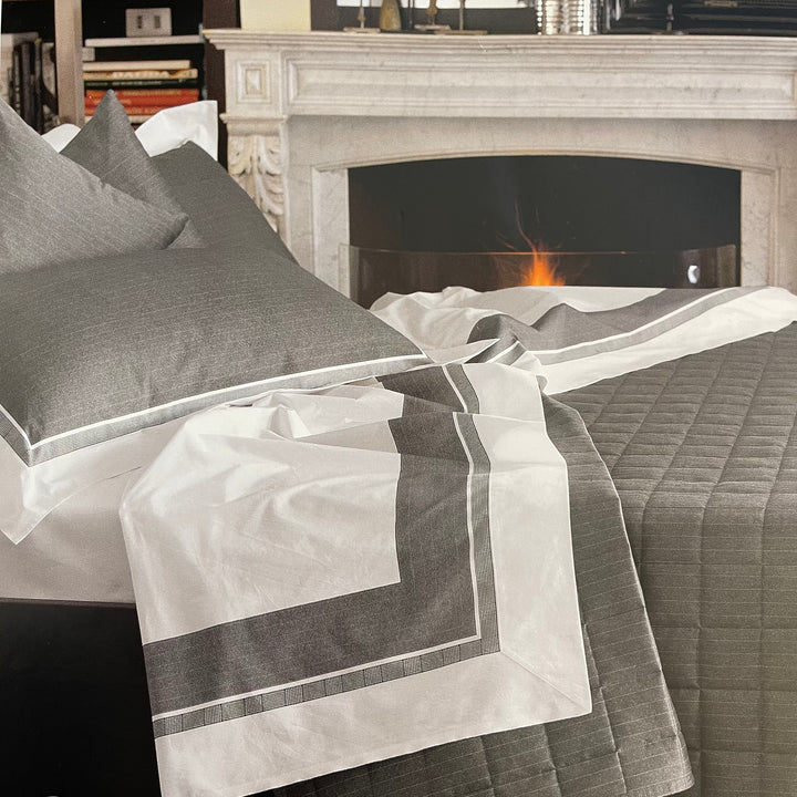 Svad Dondi pinstripe sheet set – White and steel